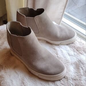 Gianni Bini Leather Upper Beige Booties Women's Size 6.5 M Shoes Preowned